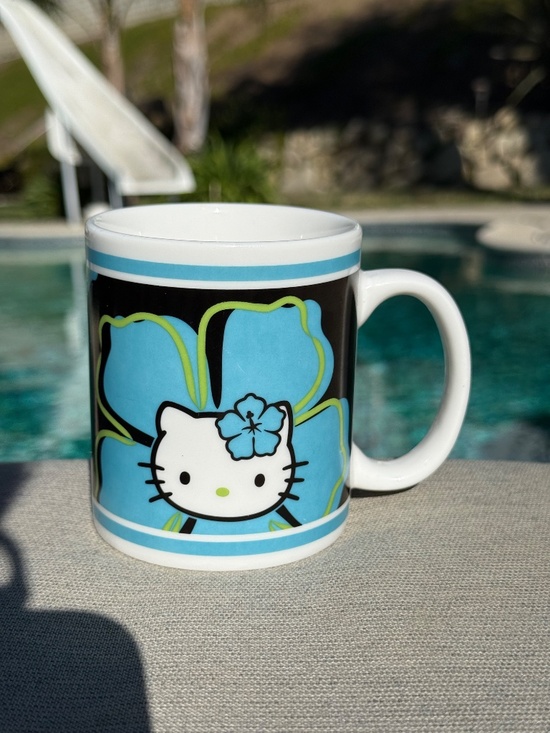 Hello Kitty Other - Vintage 2000's Hello Kitty Hawaiian Hibiscus Mug